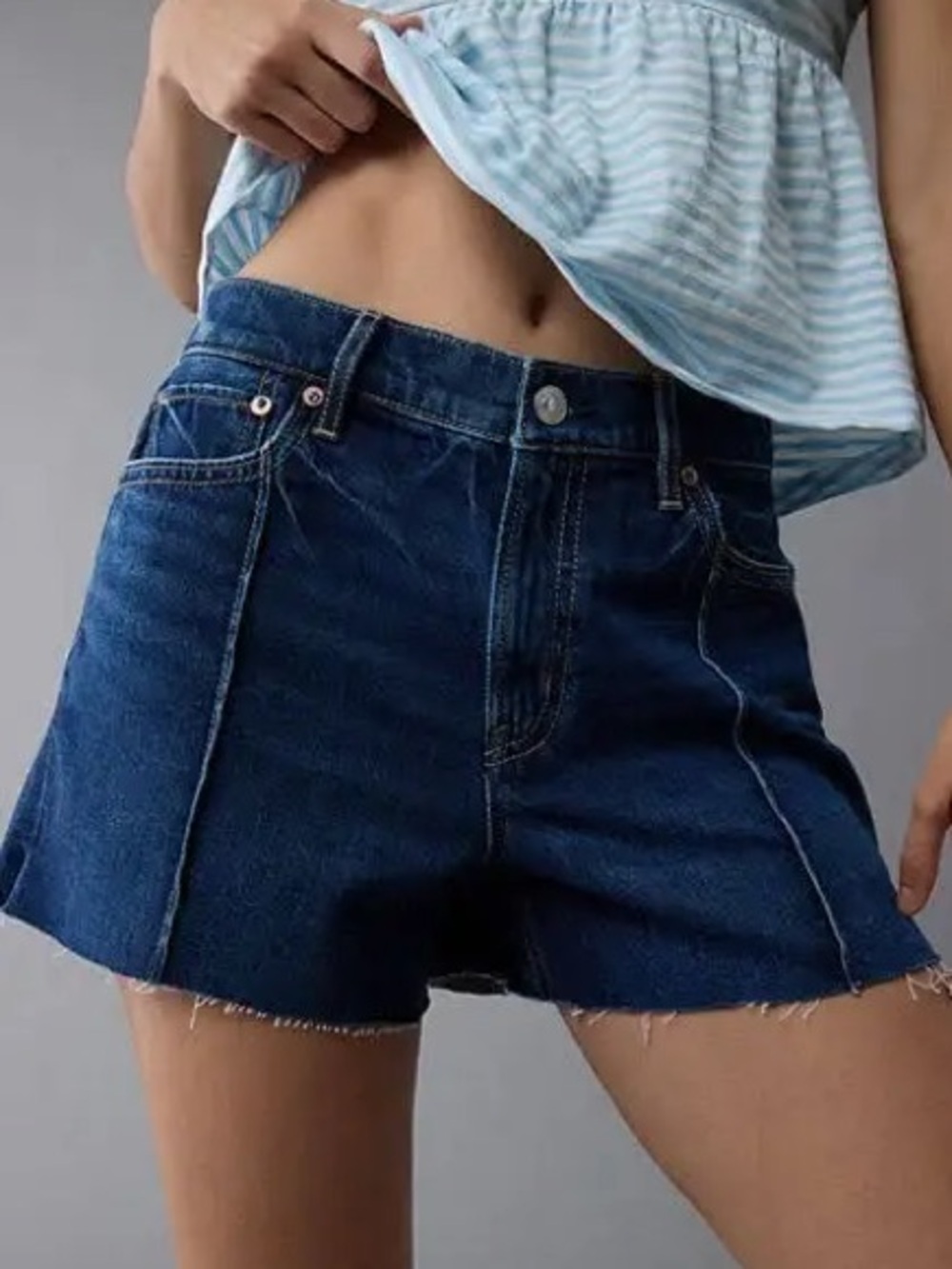 American Eagle Strigid Super High-Waisted Relaxed Denim Short